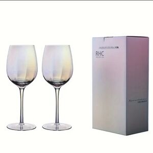 NWT Iridescent 2 piece Wine Set